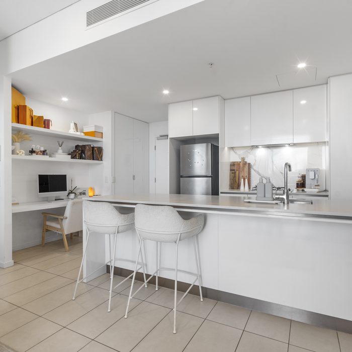 Immaculate apartment kitchen